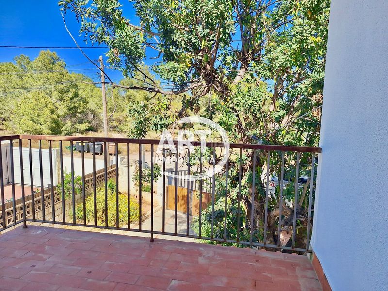 Foto cced9631-345e-455a-bd4d-4d2804212276. Casa amb piscina a Los Pinares-La Masia Bétera
