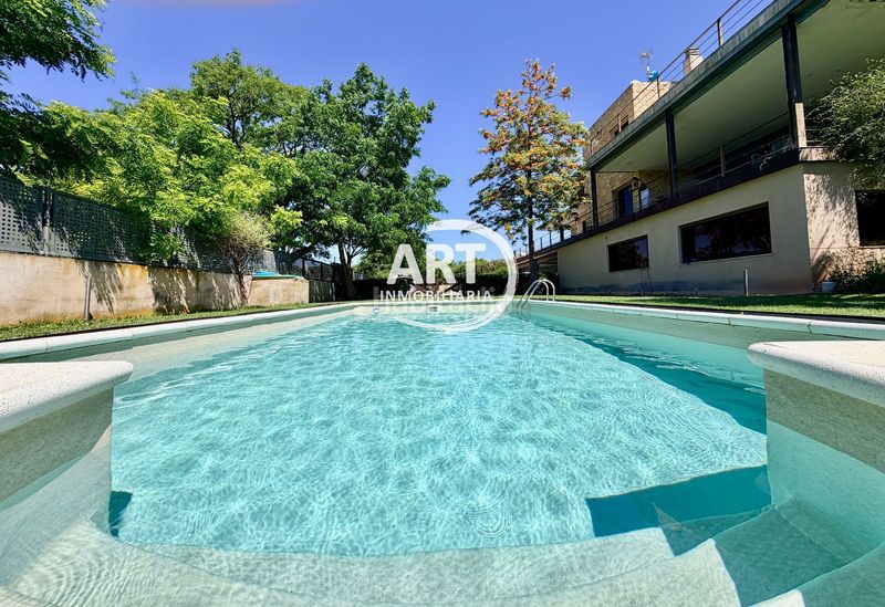 Foto 87ca1483-217c-41f5-b1ef-3b023556a51c. Casa amb calefacció aparcament piscina a La Conarda-Montesano Bétera