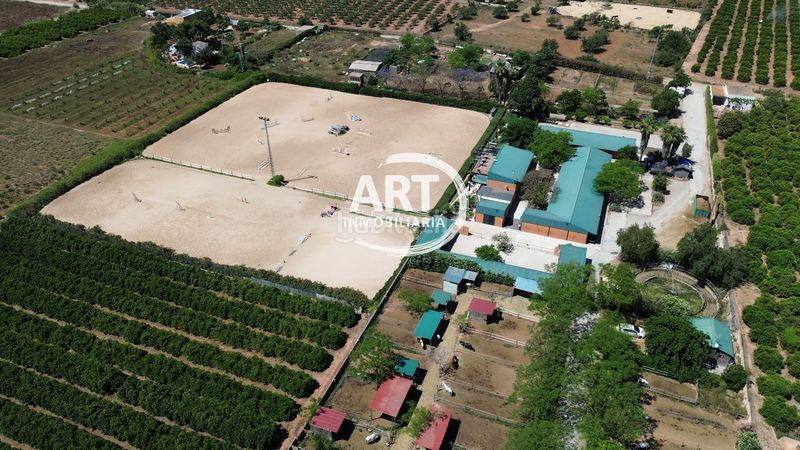 Foto c83b4f63-0236-4720-bc4e-7993b91ab691. Casa amb calefacció aparcament piscina a La Conarda-Montesano Bétera
