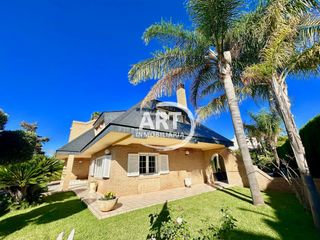 Casa  Granada. Propiedad en venta en la eliana