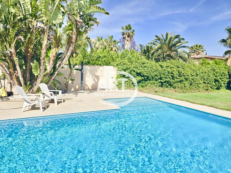 Foto a0aed3e3-3a29-4303-b532-03fda01a5527. Casa amb calefacció piscina a Los Pinares-La Masia Bétera
