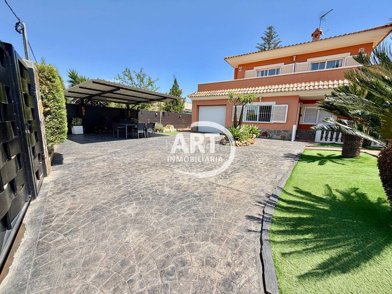 Foto 3ba97318-e504-4071-9ef1-c1b0bfd0250d. Casa amb calefacció aparcament piscina a Camí de Paterna-Lloma del Calderer Bétera