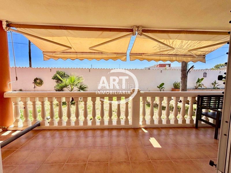 Foto 3e9fa402-63eb-42e9-b7fe-73e6ee6775e7. Casa amb calefacció aparcament piscina a Camí de Paterna-Lloma del Calderer Bétera