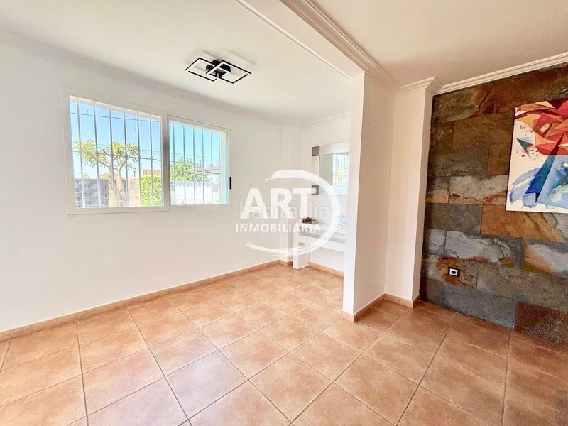 Foto 40e3292b-e249-4594-a724-c79077b06848. Casa amb calefacció aparcament piscina a Camí de Paterna-Lloma del Calderer Bétera