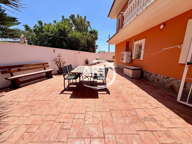 Foto 4aff9f12-8291-457d-8739-b63d108af02a. Casa amb calefacció aparcament piscina a Camí de Paterna-Lloma del Calderer Bétera