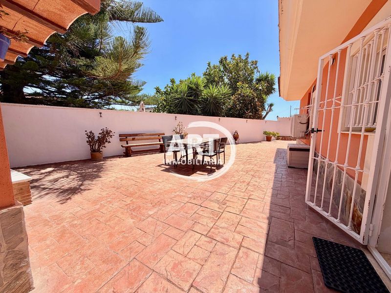 Foto 69589b95-ca75-403d-ba76-fbe8669f1e20. Casa amb calefacció aparcament piscina a Camí de Paterna-Lloma del Calderer Bétera