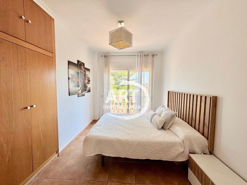 Foto eb9d8f4e-206e-4db4-8d6c-3544682c38c2. Casa amb calefacció aparcament piscina a Camí de Paterna-Lloma del Calderer Bétera
