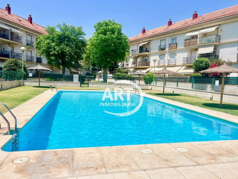 Foto 226c2644-0776-4ab5-8d87-bb9efd294406. Dúplex amb calefacció piscina a Pueblo Eliana (l´)
