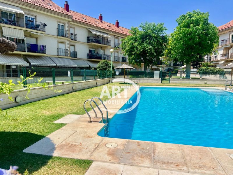 Foto c0f22f8c-c37f-4e91-9e48-420f0e7cc110. Dúplex amb calefacció piscina a Pueblo Eliana (l´)