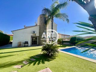 Casa  Augusto ii. Chalet en venta en zona el carmen, la eliana