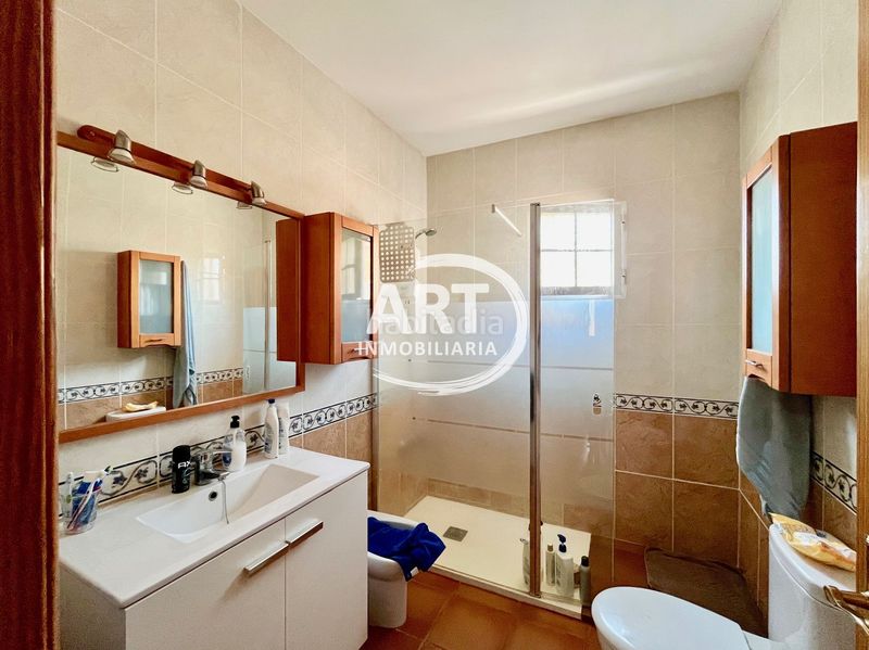 Foto 50cb160d-7019-4dba-8985-23801f94f159. Casa amb calefacció aparcament piscina a Los Pinares-La Masia Bétera
