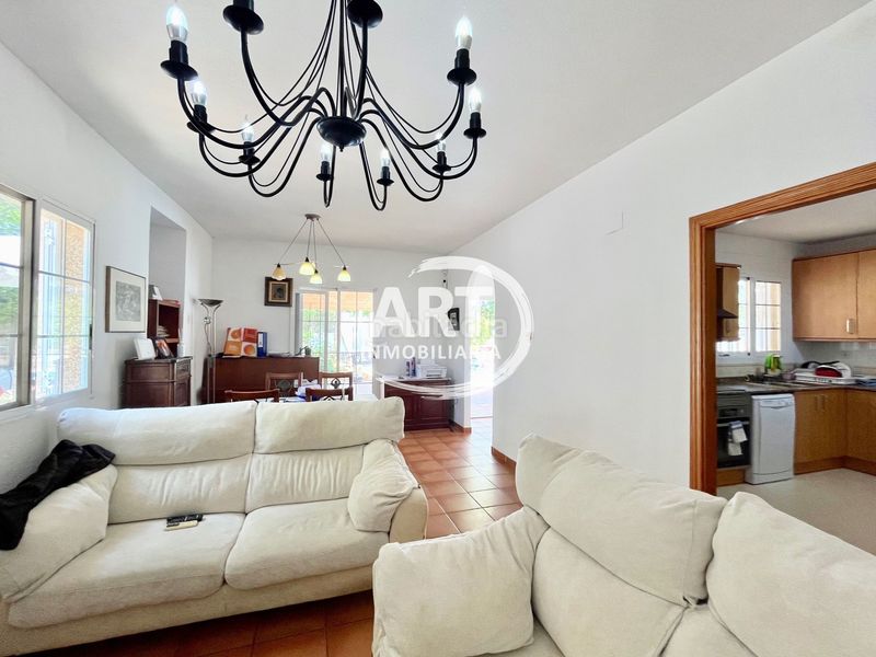Foto 52695b29-81db-41a7-9713-4175135a288d. Casa amb calefacció aparcament piscina a Los Pinares-La Masia Bétera