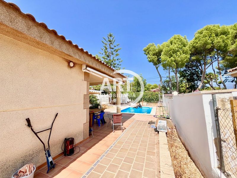 Foto c43b4253-e0cb-4251-9552-8ce11be5d588. Casa amb calefacció aparcament piscina a Los Pinares-La Masia Bétera