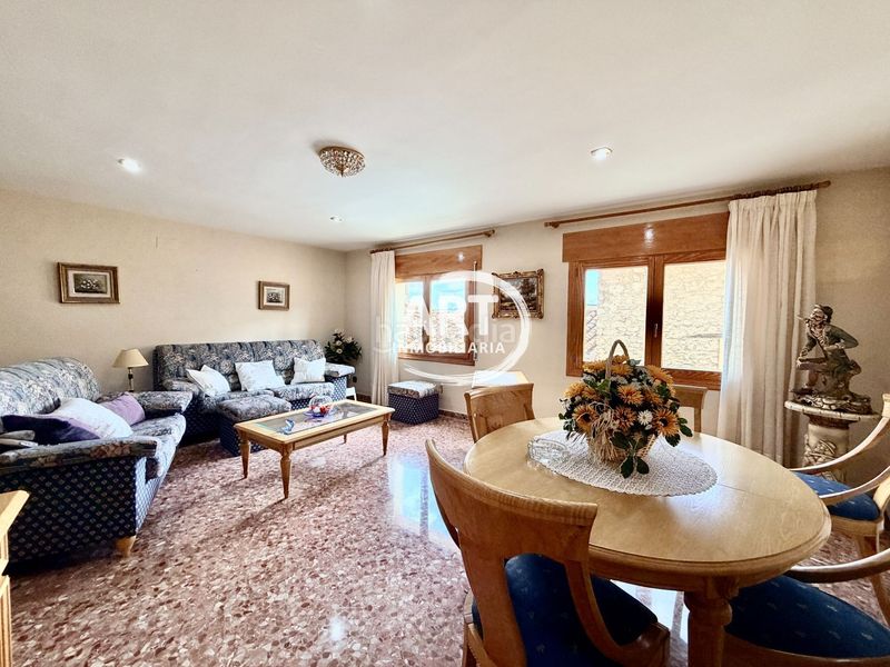 Foto a131e0d0-b2a7-49af-8a24-34b0f93fb5a7. Casa amb calefacció a Cedrillas