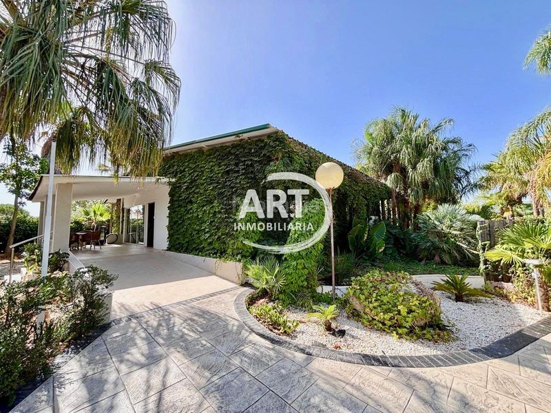 Foto a144f4f7-239e-4542-897e-53716a4356ff. Casa villa independiente con piscinalago en La Conarda-Montesano Bétera