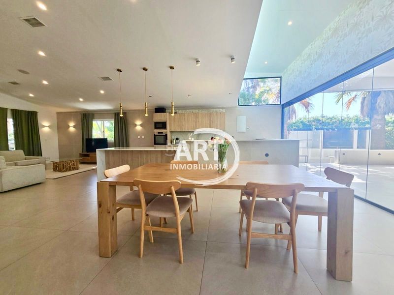 Foto d2a5d52e-857c-4d84-83a0-230a574d5932. Casa villa independiente con piscinalago en La Conarda-Montesano Bétera