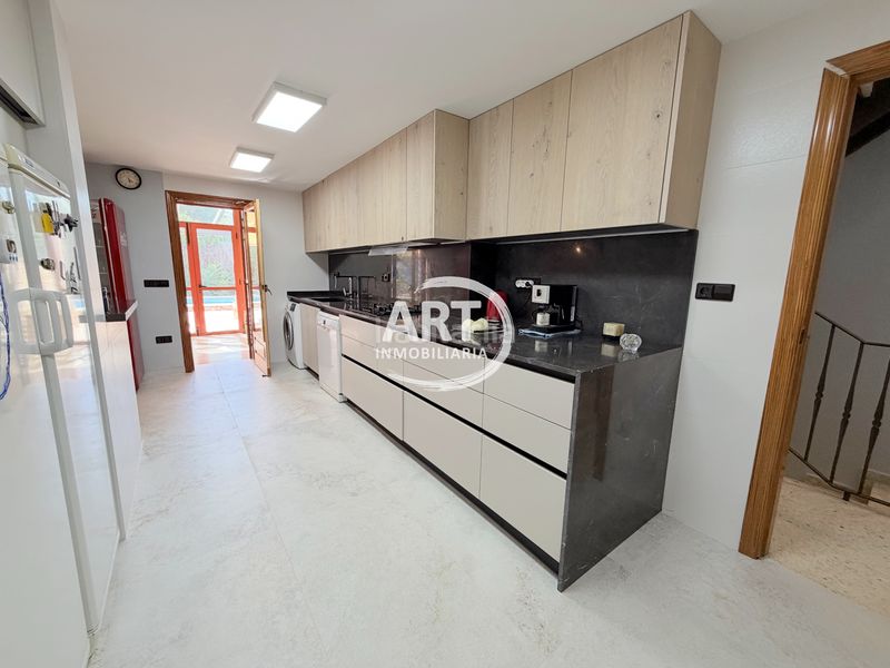 Foto 314835a0-35e9-46eb-9007-ce5da826bcdd. Casa amb calefacció aparcament piscina a Riba - roja de Túria