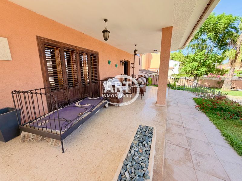 Foto b7e31eba-5b6f-442d-86a3-9a5d591eac5a. Casa amb calefacció aparcament piscina a Riba - roja de Túria