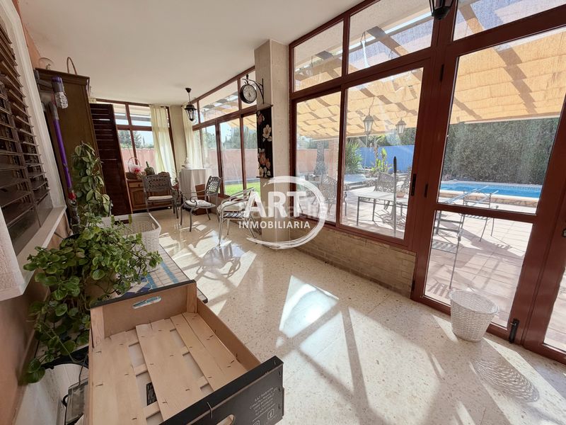 Foto c3ce216c-fa4a-49ec-8162-10fc9efce286. Casa amb calefacció aparcament piscina a Riba - roja de Túria