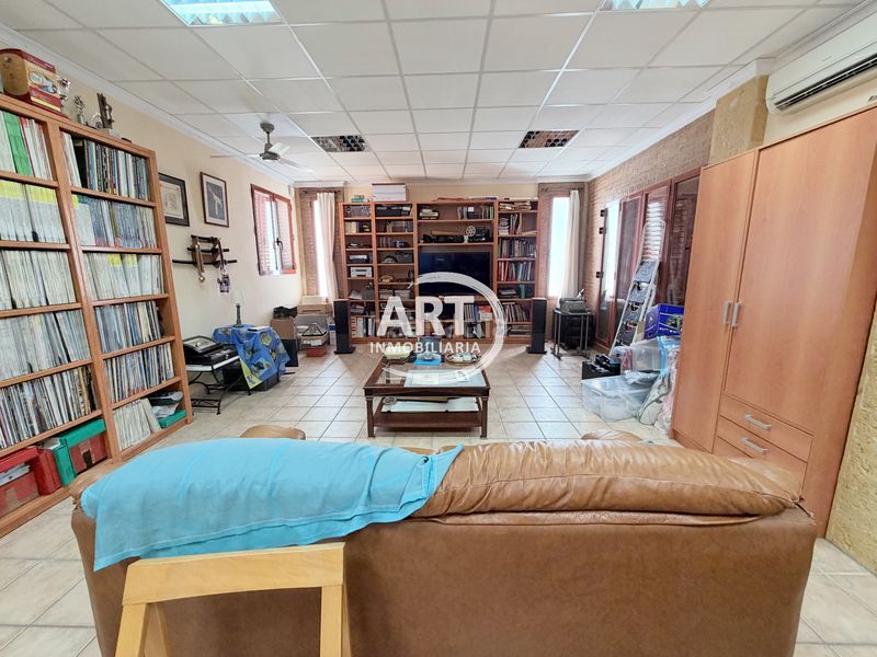 Foto c5124190-e8f7-4634-b216-41acbe1e43af. Casa amb calefacció aparcament piscina a Riba - roja de Túria