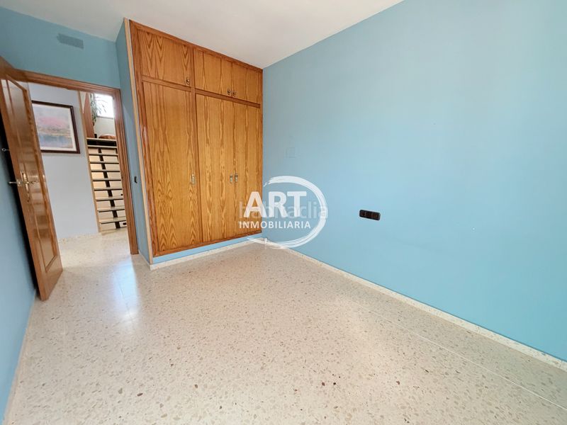Foto d6ac683a-110a-4eb9-ac05-e05d9241c294. Casa amb calefacció aparcament piscina a Riba - roja de Túria