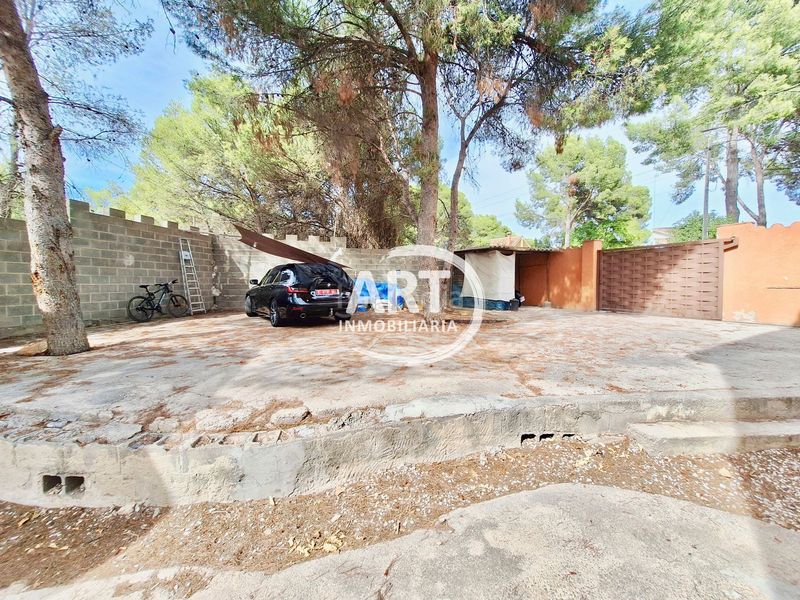 Foto 4e5002ff-bfbf-4324-b163-4a28e3b33095. Casa amb piscina a Serra