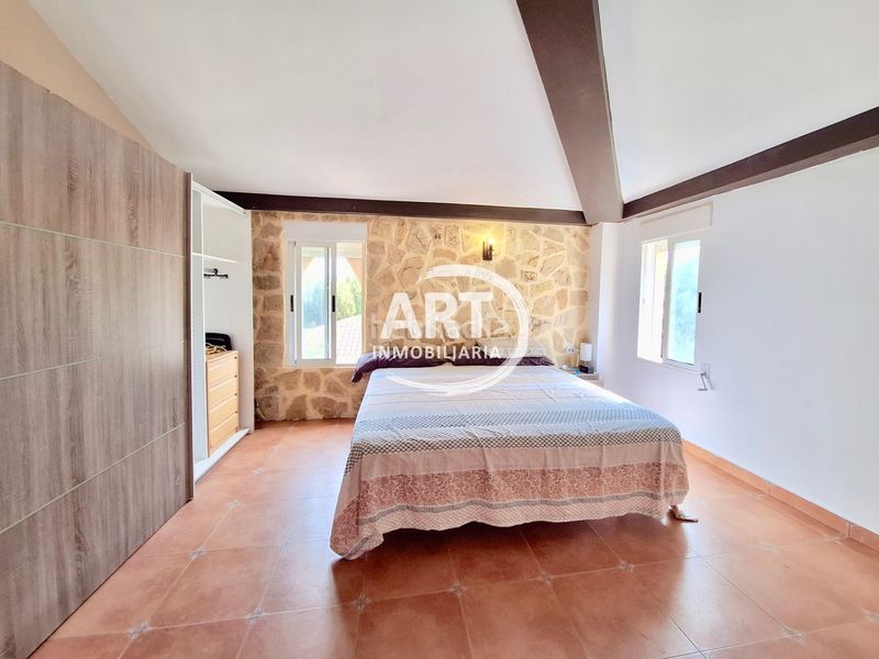 Foto a2ed44c8-4286-4845-b5fd-9b4b4e69b22f. Casa amb piscina a Serra