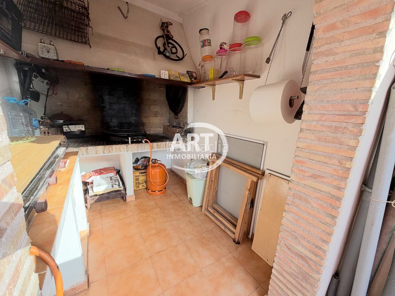 Foto 1315806d-474a-4c4f-8bdd-89b75f77b0ba. Casa amb calefacció aparcament piscina a Pueblo Eliana (l´)