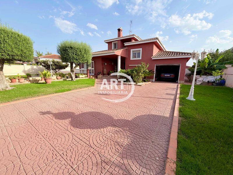 Foto bc77f790-bf95-4caa-af1a-10ac60709ba0. Casa amb calefacció aparcament piscina a Pueblo Eliana (l´)