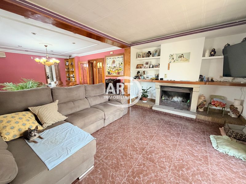 Foto e51553b9-57ae-41e7-8676-2a89db3b4d8e. Casa amb calefacció aparcament piscina a Pueblo Eliana (l´)