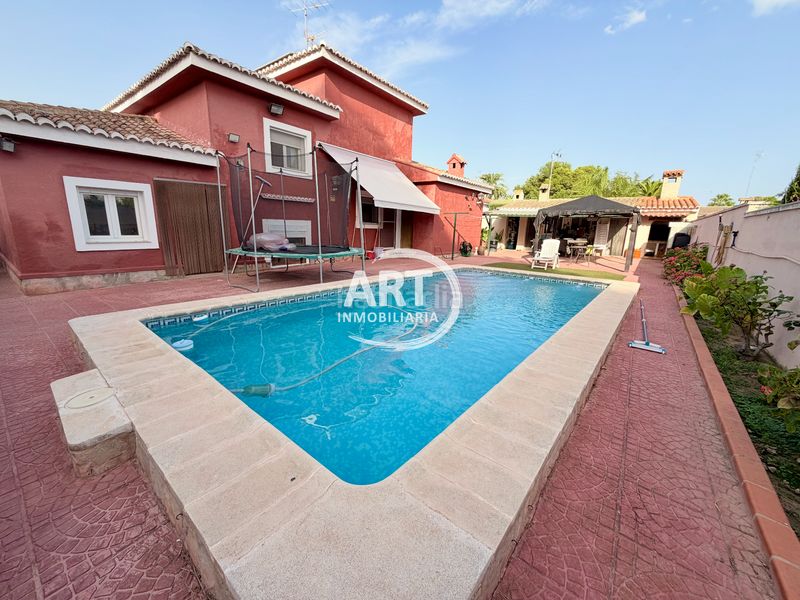 Foto edac80f4-e107-4e3f-b214-a0dbde7655b4. Casa amb calefacció aparcament piscina a Pueblo Eliana (l´)