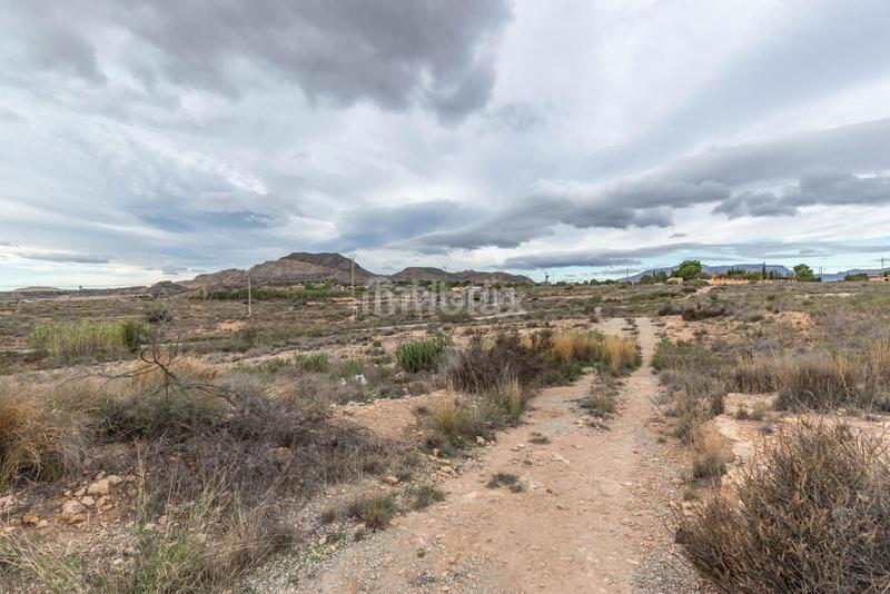 Foto 0d777b32-12f8-4b7b-93a2-70a7851c76e8. Terrain résidentiel dans Cañada del Fenollar Alicante