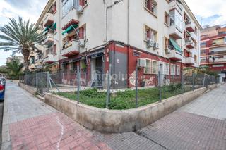 Appartement  Calle fidel pastor carrillo. Vivienda y negocio funcionando en carolinas altas