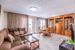 Appartement  Calle alcalá. Amplio piso en san blas centro estacion