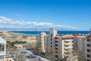 Pis  Avenida costa blanca. Apartamento segunda linea de playa con vistas en arenales del so