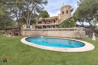 Xalet  Avenida los chopos. Exclusivo chalet en plena naturaleza