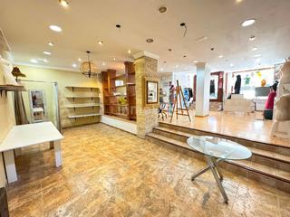 Local Comercial en Calle General Lacy