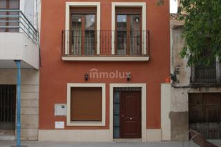 Casa  Calle del cura fenoll. Casa unifamiliar en mutxamel con patio terraza y espacio