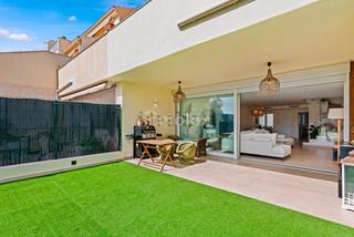 Casa adossada  Avenida locutorio vicente hipolito. Chalet reformado con estilo en zona golf