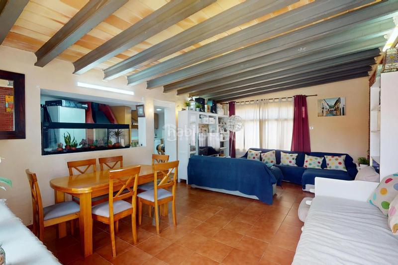 Foto e081fe39-e1d9-4f73-a93d-5d37cefb3113. Chalet avec chauffage piscine dans Biar