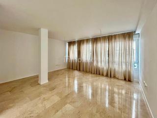 Flat  Calle general espartero. Apartamento moderno en el corazon de alicante