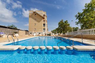 Pis  Avenida costa blanca. Apartamento con garaje y piscina cerca del mar en arenales del s