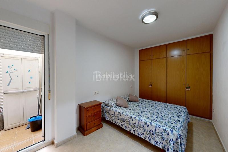 Foto 14d86a8b-c8b7-47b6-b561-8c5580e73025. Piso moderno apartamento con plaza de garaje y trastero en Alicante