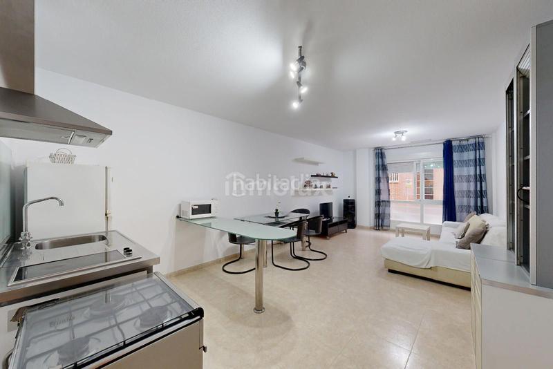 Foto 840fd991-b29d-45ee-96e3-63d41c1d9a73. Piso moderno apartamento con plaza de garaje y trastero en Alicante