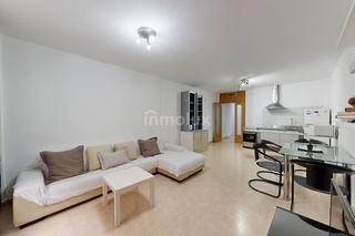 Flat  Calle vazquez de mella. Moderno apartamento con plaza de garaje y trastero