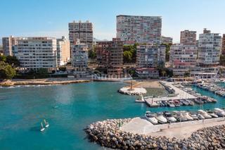 Pis  Avenida condomina. Piso con vistas al mar en la albufereta