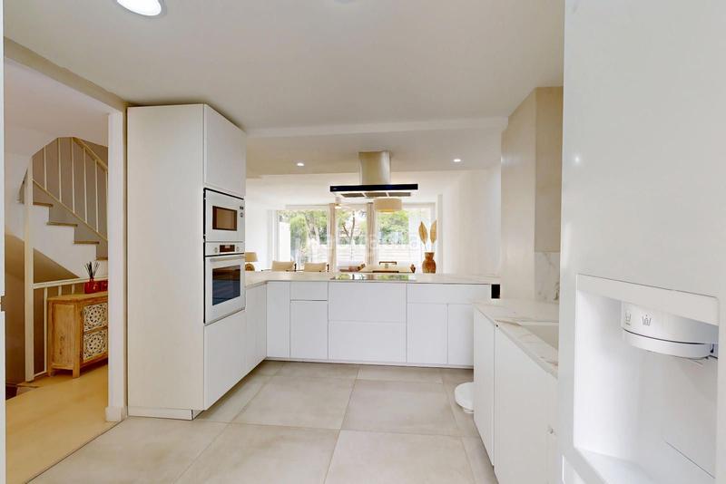 Foto 8a8b1fdd-7747-4736-9727-40d0ede520c1. Casa a schiera con riscaldamento parcheggio piscina in Alicante