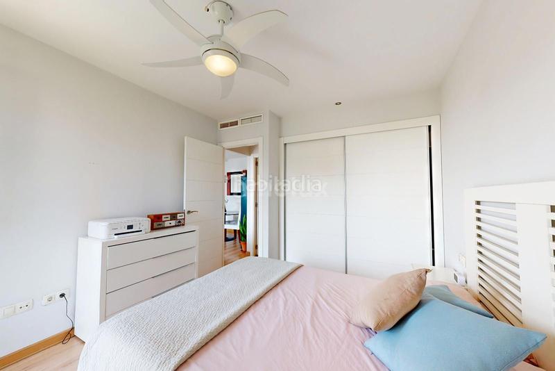 Foto e10e6848-761d-4151-bd72-758f08f63d54. Piso estrena vida en PAU 5 diseño y playa a tu alcance en Alicante