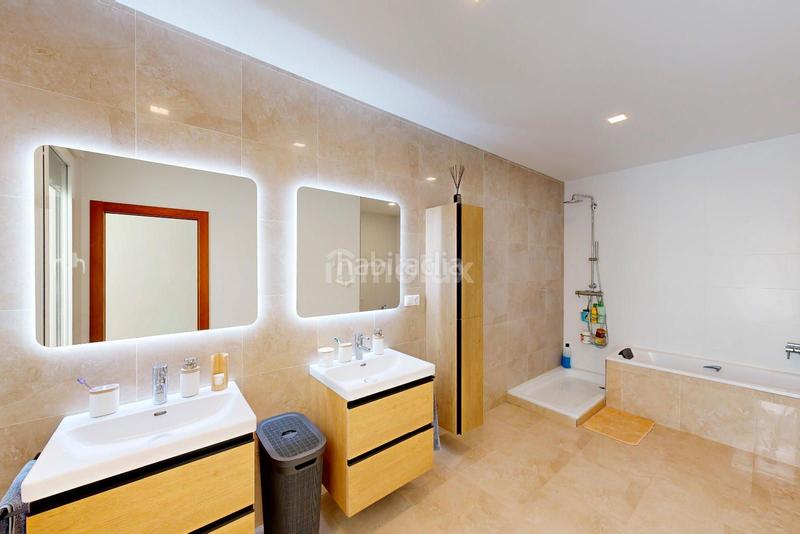 Foto ad963df2-57e9-49f0-8415-8bbf899766ec. Chalet diseño y lujo en valle del sol chalet con piscina y vistas panoràmicas en Alicante