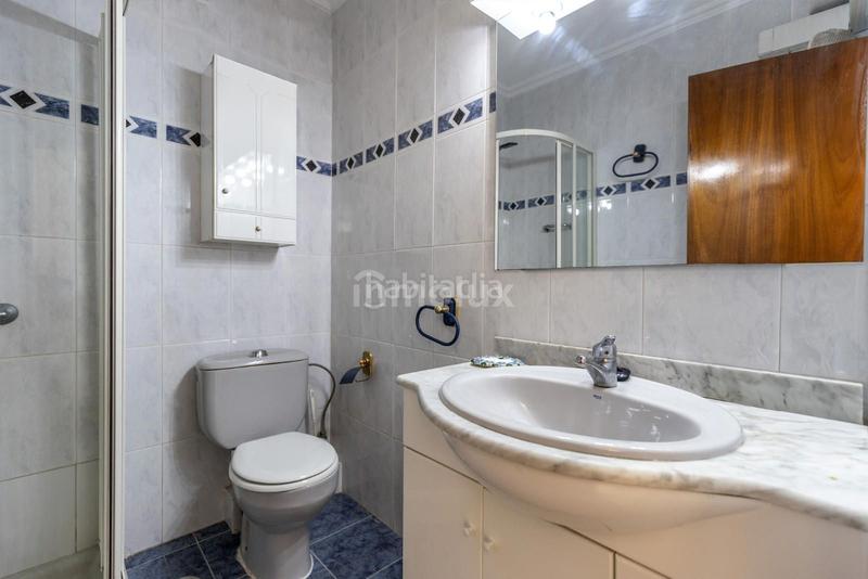 Foto 015b5923-195f-4569-b145-1746d6426e1a. Piso en niza 30 piso en primera línea con terraza y vistas panorámicas Playa de San Juan en Alicante
